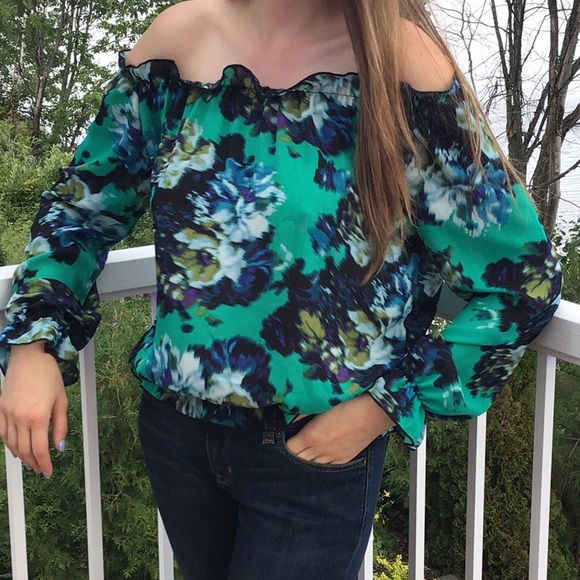Off the shoulder blouse, M - Picture 2 of 8
